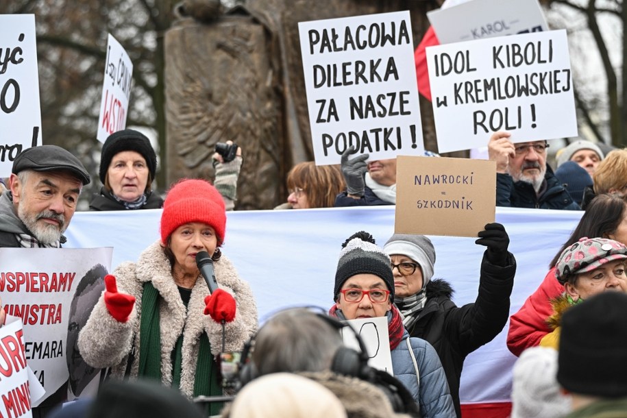 Joanna Szczepkowska na proteście pod Belwederem /Radek Pietruszka /PAP