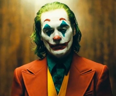 Joaquin Phoenix na nowym zdjęciu z "Joker: Folie à deux". Premiera już za rok