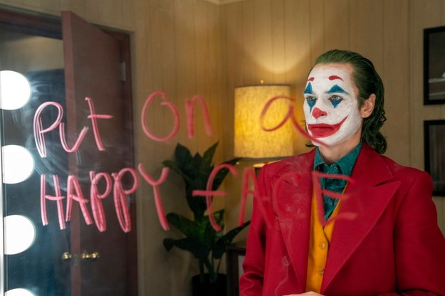 Joaquin Phoenix na planie filmu "Joker" /Niko Tavernise /PAP/Photoshot