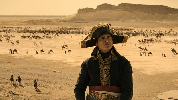 Joaquin Phoenix na planie "Napoleona" /SONY PICTURES /Materiały prasowe