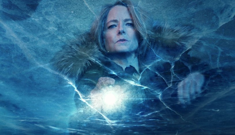 Jodie Foster na plakacie serialu "Detektyw: Kraina nocy" /HBO