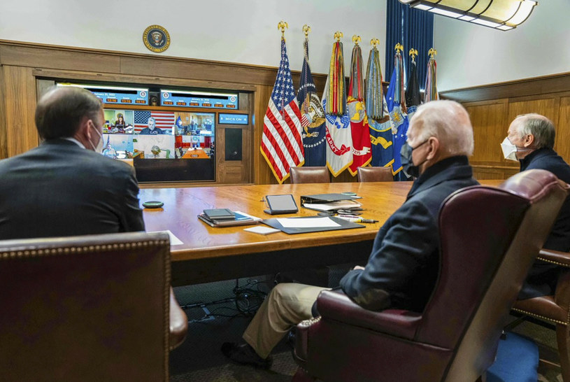 Joe Biden dyskutujący z doradcami na temat sytuacji wokół Rosji i Ukrainy /The White House/Associated Press /East News