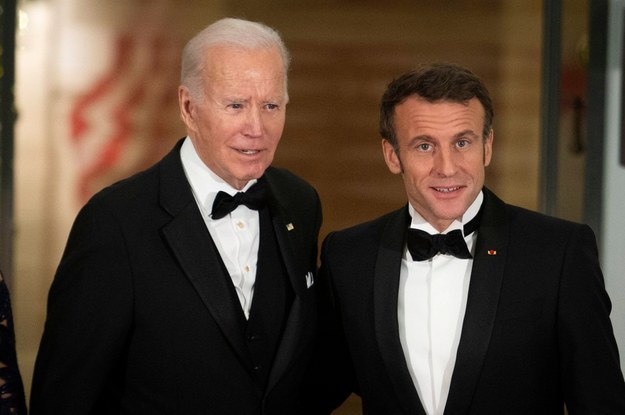 Joe Biden i Emmanuel Macron /CHRIS KLEPONIS / POOL /PAP/EPA