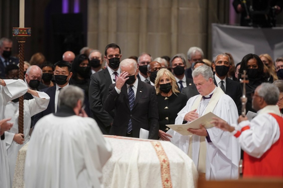 Joe Biden I Jill Biden oraz Barack Obama I Michelle Obama na pogrzebie Colina Powella. /AL DRAGO / POOL /PAP/EPA