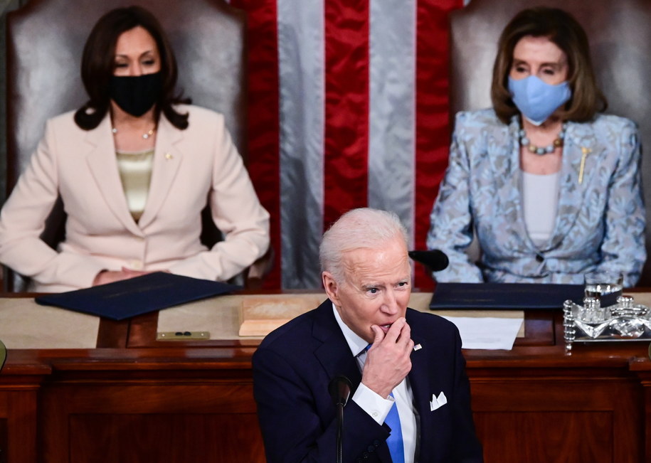 Joe Biden, Kamala Harris i Nancy Pelosi //JIM WATSON / POOL /PAP/EPA