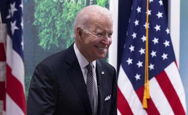 Joe Biden przewrócił się w trakcie przejażdżki na rowerze