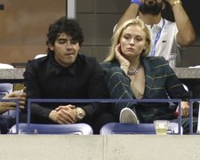 Joe Jonas i Sophie Turner całują się namiętnie