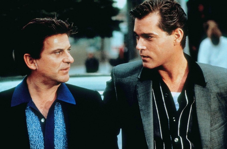 Joe Pesci i Ray Liotta na planie "Chłopców z ferajny" /Cinema Legacy Collection/The Hollywood Archive /PAP/Photoshot