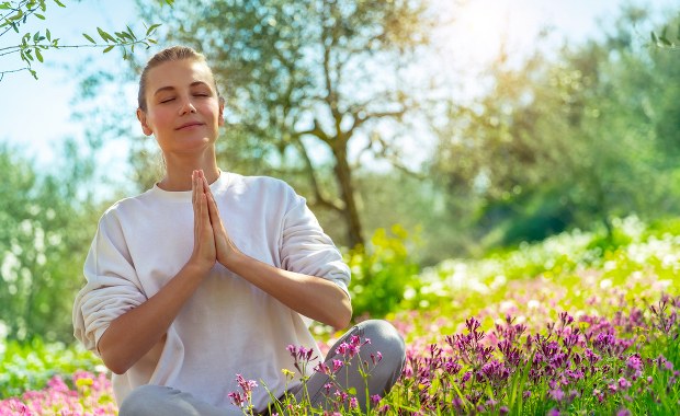 Joga sposobem na poprawę formy na wiosnę. Rozmowa z instruktorem 