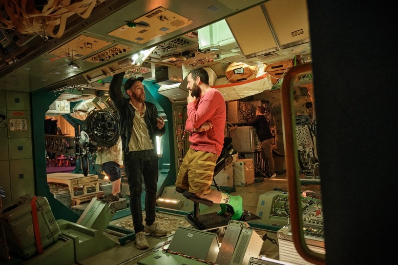 Johan Renck i Adam Sandler na planie "Astronauty" / Jon Pack/Netflix © 2023. /materiały prasowe
