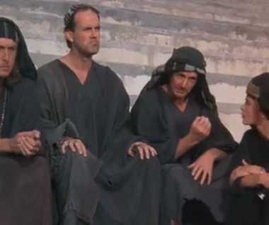 John Cleese nie zamierza usuwać transfobicznego żartu z "Żywotu Briana"