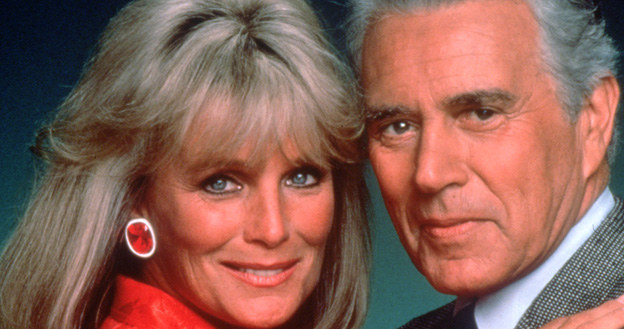 John Forsythe i Linda Evans w serialu "Dynastia" /materiały prasowe