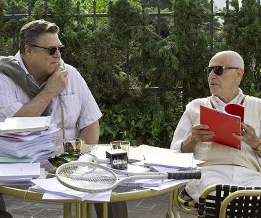 John Goodman i Alan Arkin w scenie z filmu "Operacja Argo"