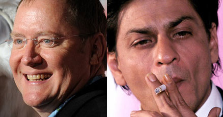 John Lasseter (L) i Shahrukh Khan (P) znaleźli się na liście "Newsweeka" /AFP