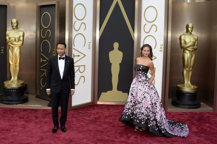 John Legend i jego żona Christine Teigen /MIKE NELSON /PAP/EPA