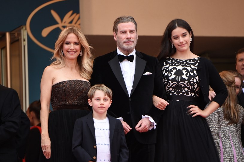 John Travolta z żoną i dziećmi w Cannes /Nicholas Hunt /Getty Images