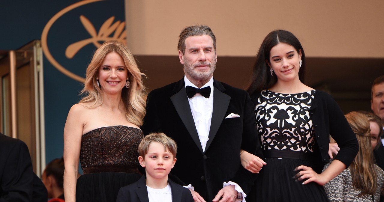 John Travolta z żoną i dziećmi w Cannes /Nicholas Hunt /Getty Images