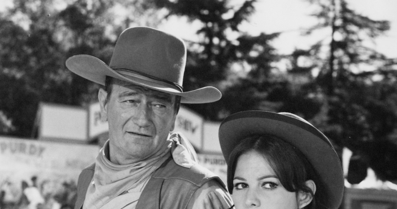 John Wayne i Claudia Cardinale w filmie "Świat cyrku" (1964) /Keystone /Getty Images