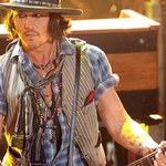 Johnny Depp gra z Aerosmith