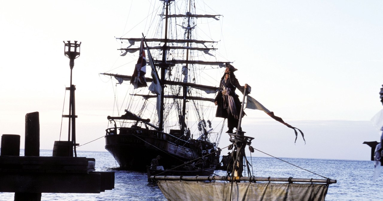 Johnny Depp jako kapitan Jack Sparrow /NG Collection / Interfoto /Agencja FORUM