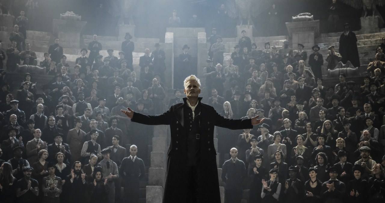 Johnny Depp w filmie "Fantastyczne zwierzęta: Zbrodnie Grinewalda" /HBO Max /materiały prasowe