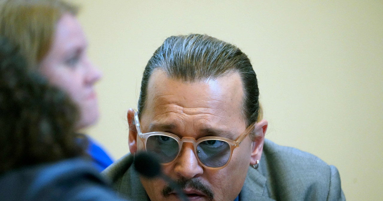 Johnny Depp w trakcie rozprawy przeciwko Amber Heard /STEVE HELBER/AFP/East News /East News