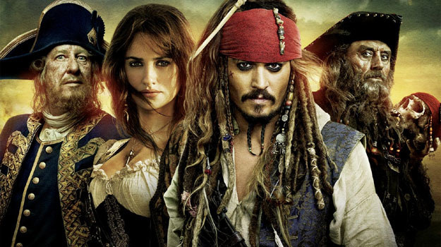 Johnny Depp wciąż przyciąga widownię do kin /materiały dystrybutora