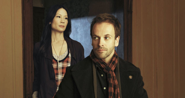 Johnny Lee Miller i Lucy Liu w "Elementary" /materiały prasowe