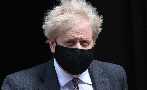 Johnson: Wielka Brytania przejmuje kontrolę nad pandemią koronawirusa