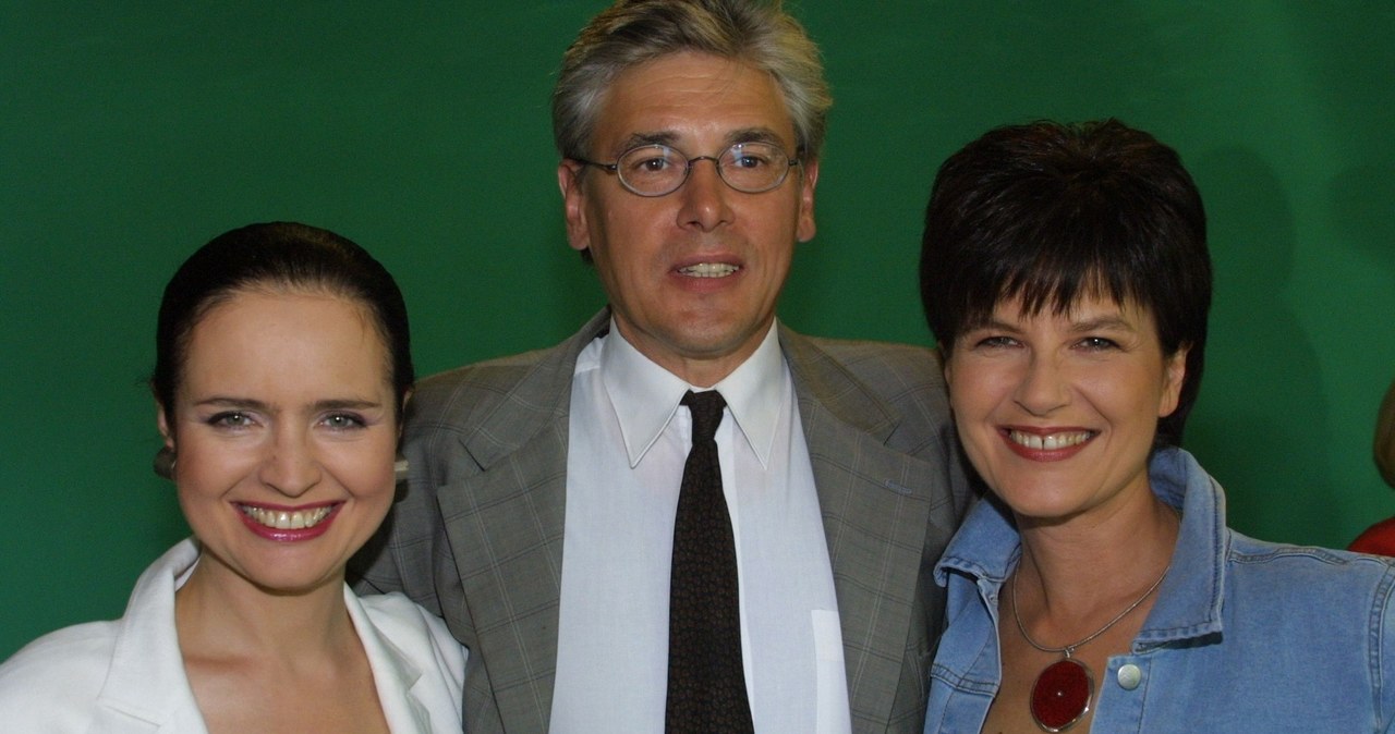 Jolanta Fajkowska, Wojciech Reszczyński i Magdalena Olszewska 15 lecie Teleexpressu, 26.06.2001 /Studio69 /Agencja FORUM