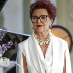 moda na lato Jolanta Kwaśniewska zachwyciła letnią sukienką. Odmładza i pasuje każdej kobiecie