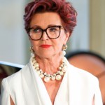 okulary Jolanta Kwaśniewska znów zachwyca elegancją. Ten dodatek od razu zwraca uwagę