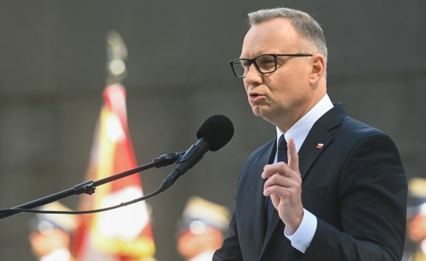 Jolanta Lange traci odznaczenie. W tle inwigilacja i śmierć znanego księdza