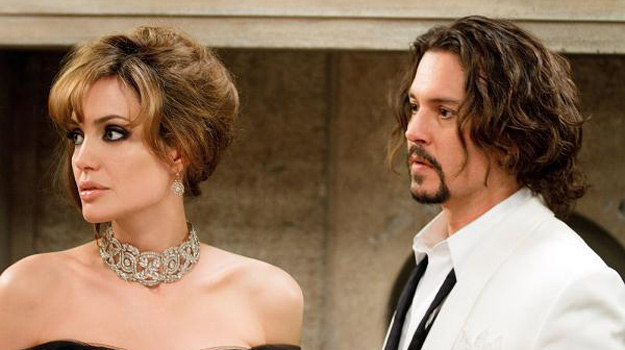 Jolie i Depp to gwiazdy pierwszej klasy, ale w "Turyście" ich duet w ogóle się nie sprawdza /materiały dystrybutora