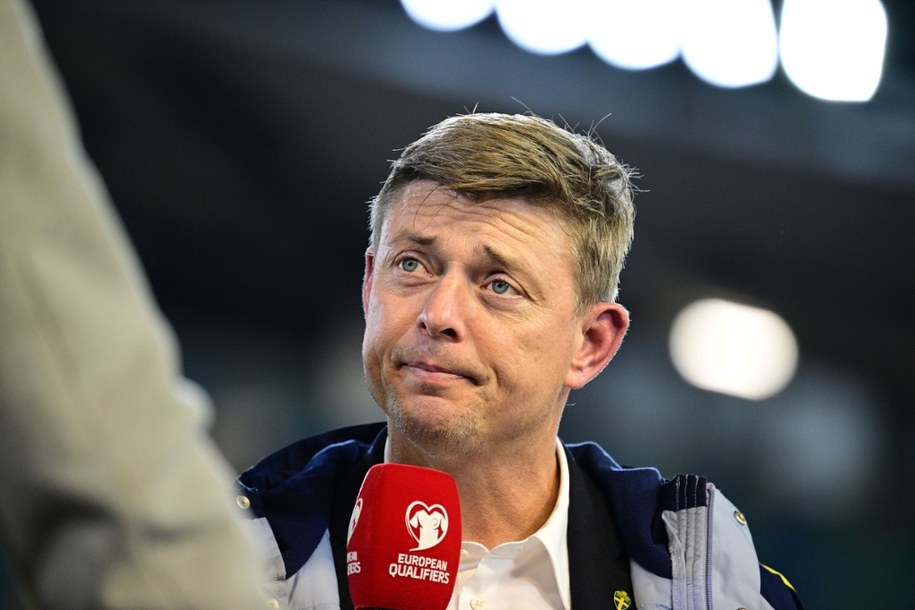 Jon Dahl Tomasson po przegranym meczu z Kosowem /EPA/Hanna Brunlöf/TT /PAP