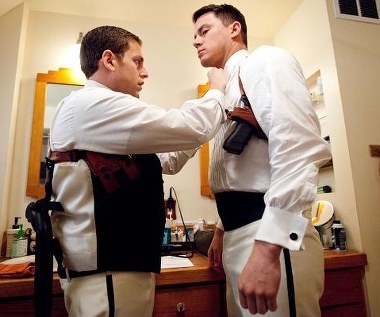Jonah Hill i Channing Tatum w scenie z filmu "21 Jump Street"