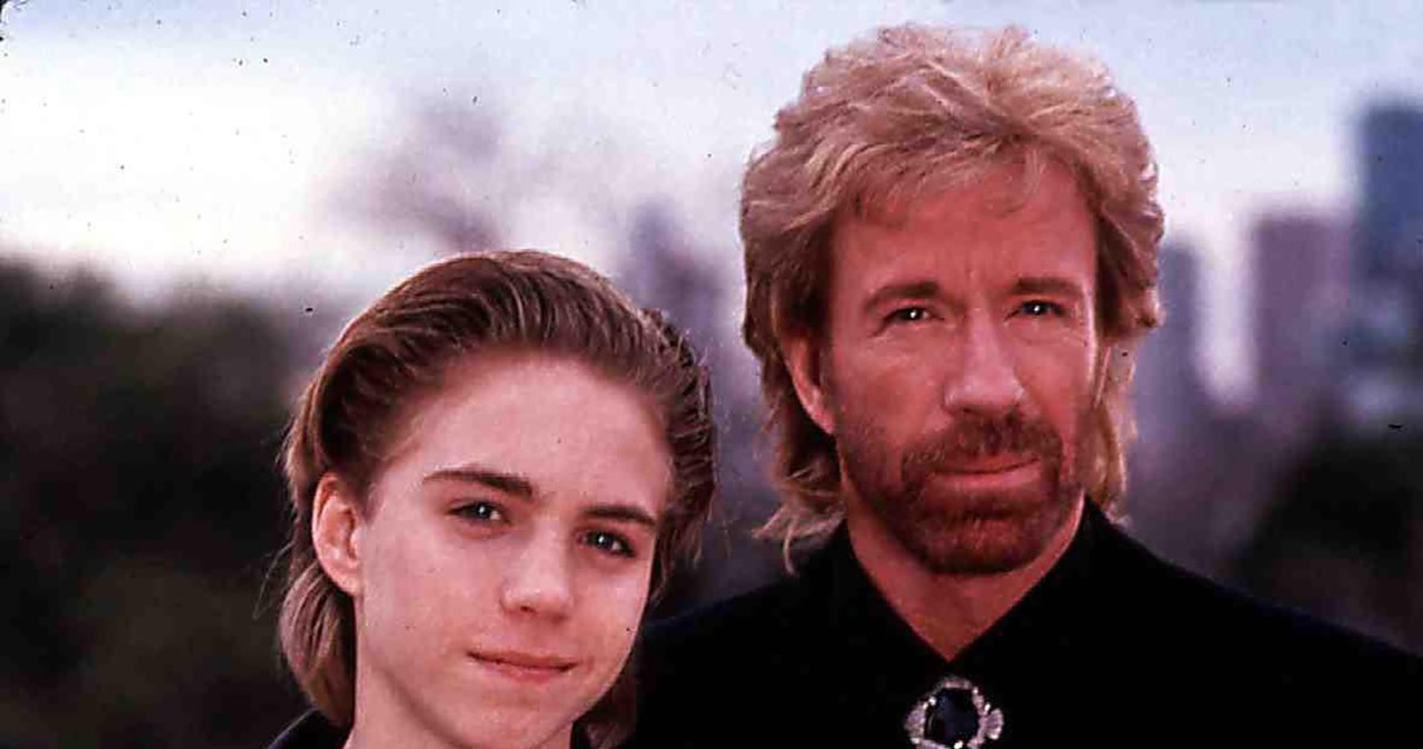 Jonathan Brandis i Chuck Norris w filmie "Sidekicks" /East News