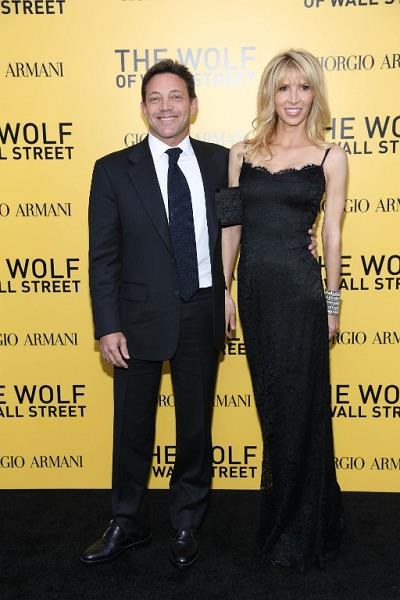 Jordan Belfort z osobą towarzyszącą podczas premiery "Wilka z Wall Street" w Ziegfeld Theater /AFP