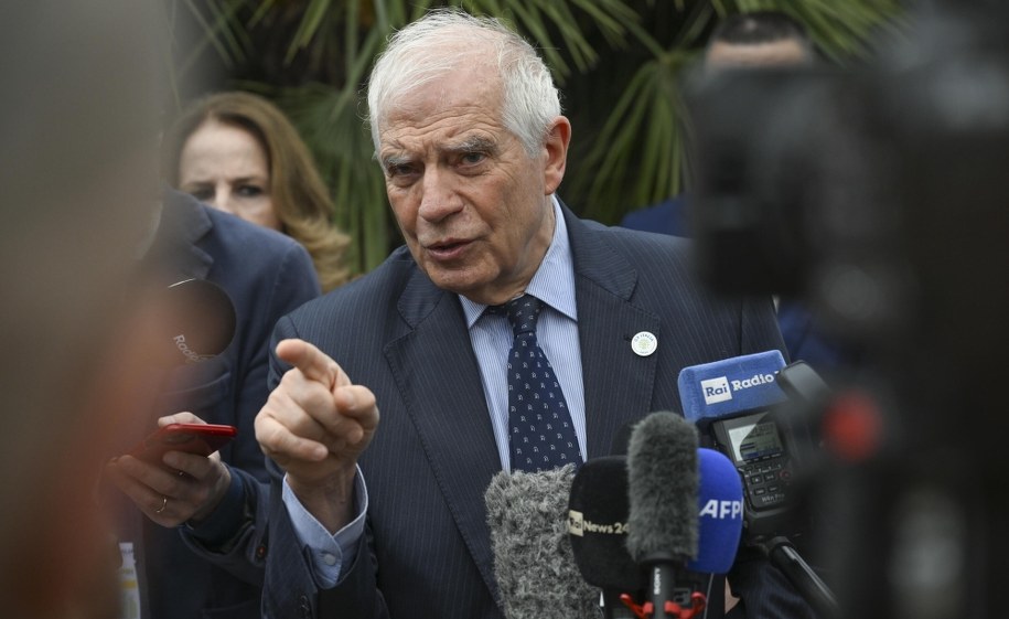 Josep Borrell /CIRO FUSCO /PAP/EPA