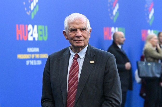 Josep Borrell /PAP/EPA/SZILARD KOSZTICSAK /PAP/EPA