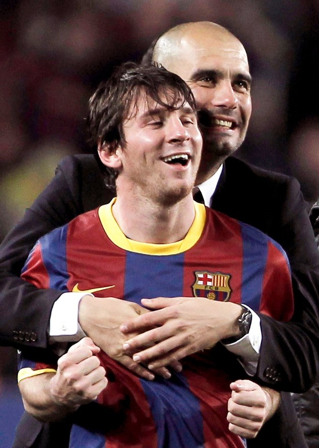 Josep Guardiola i Lionel Messi na zdjęciu z 2011 roku /ALBERTO ESTEVEZ /PAP/EPA