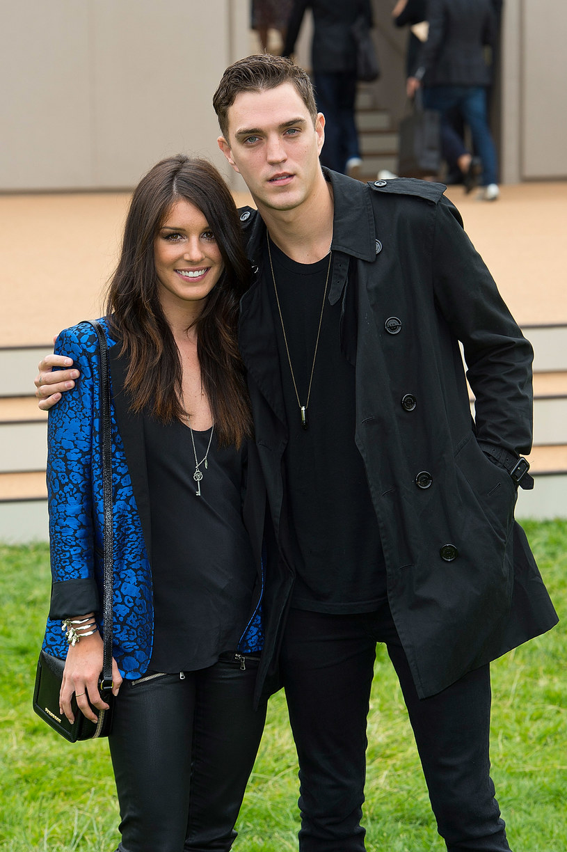 Josh Beech, 27-letni model, piosenkarz, twórca punkrockowej kolekcji odzieżowej „Cut & Run”, to Brytyjczyk z pochodzenia. Wiosną 2012 r. pojawiły się pierwsze zdjęcia jego i Grimes. W grudniu na palcu Shenae pojawił się pierścionek zaręczynowy. /Gareth Cattermole /Getty Images