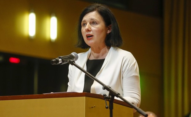 Jourova: Polska reforma sprawiedliwości dokonywana jest z pomocą łomu