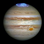 Jowisz wita sondę Juno fajerwerkami