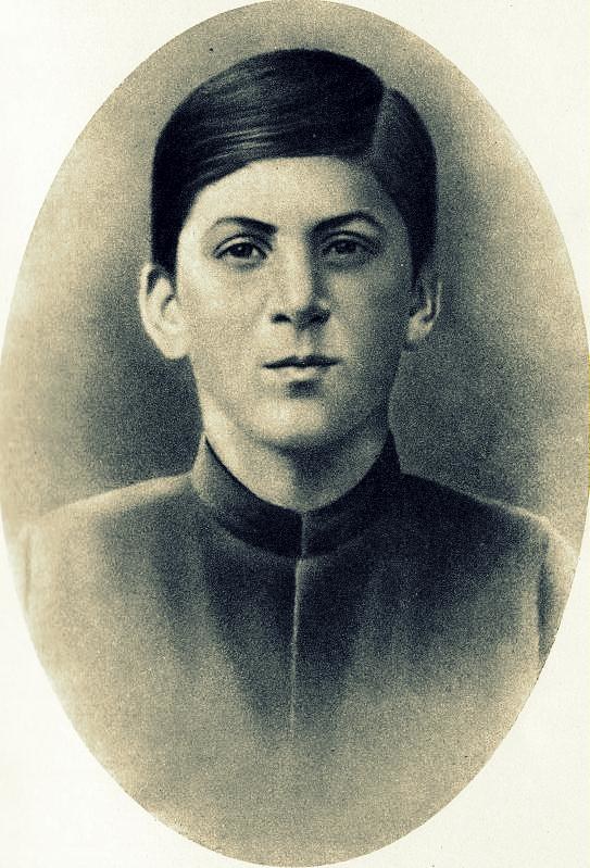 Józef Dżugaszwili jako student prawosławnego seminarium duchownego /Odkrywca