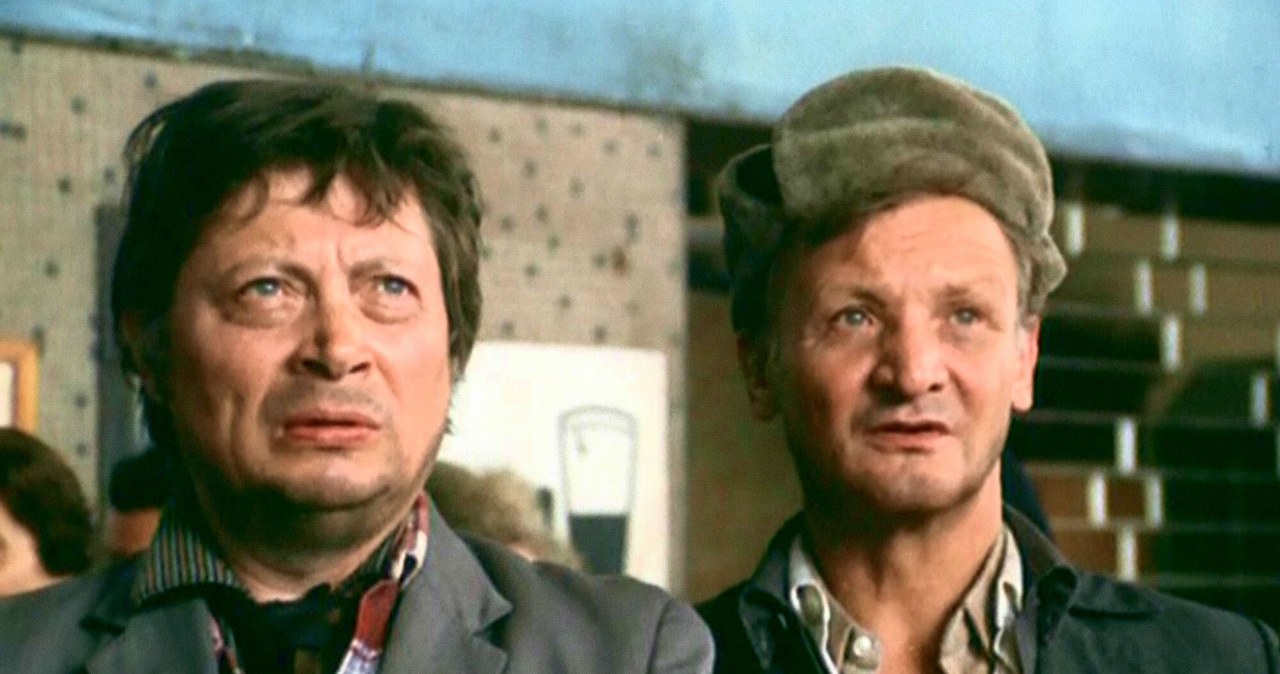 Józef Nalberczak i Marian Łącz (po prawej) w filmie "Co mi zrobisz, jak mnie złapiesz" (1978) /Polfilm 1 /East News