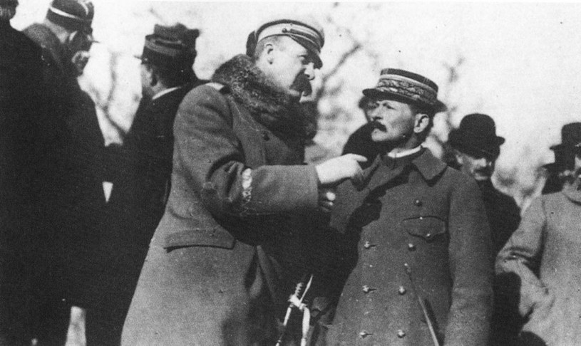 Józef Piłsudski i generał Maxime Weygand /FoKa /Agencja FORUM