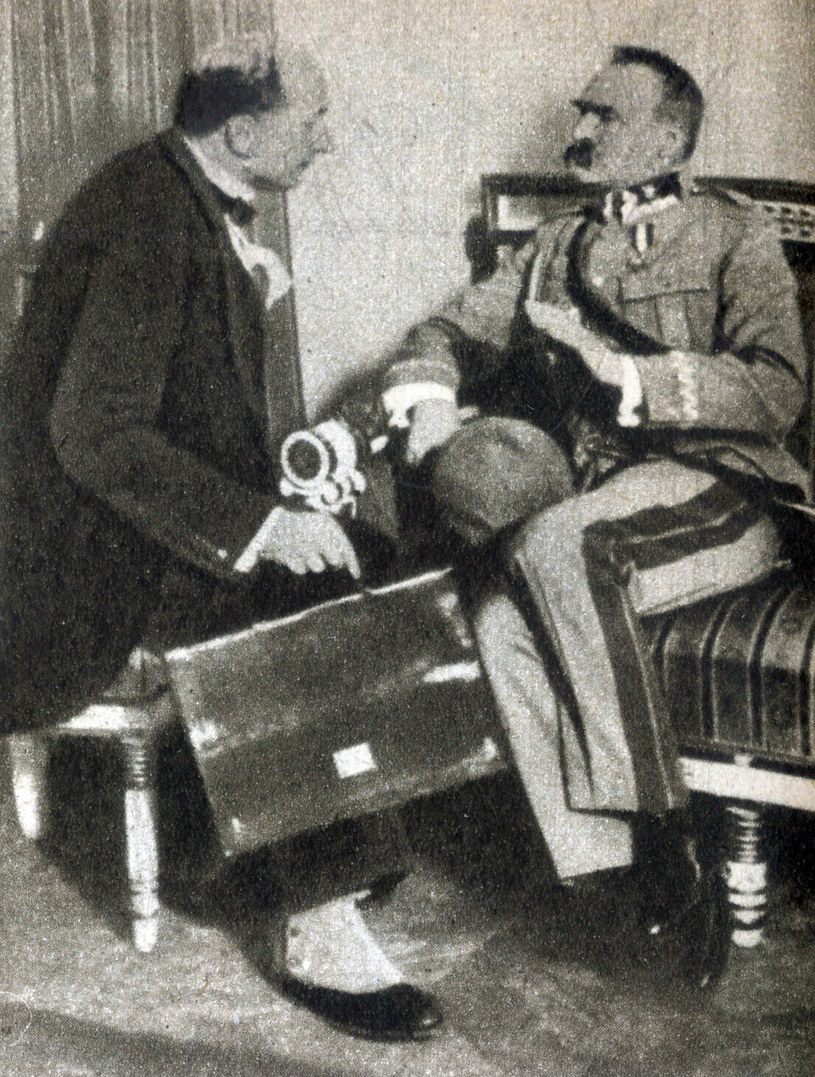 Józef Piłsudski (z prawej) i minister sprawa zagranicznych August Zaleski /Piotr Mecik /Agencja FORUM