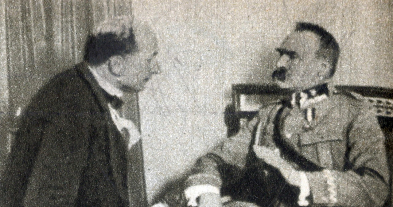 Józef Piłsudski (z prawej) i minister sprawa zagranicznych August Zaleski /Piotr Mecik /Agencja FORUM