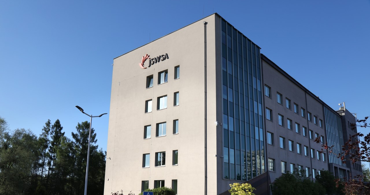 JSW sięga po kolejne oszczędności. Związkowcy apelują o rządowe wsparcie /123RF/PICSEL